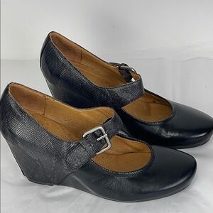 Naya Black Textured Wedge Mary Jane Shoes